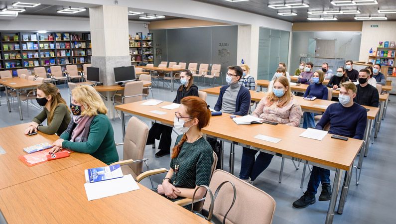 Зустріч фокус-групи з аспірантів та представників студентського самоврядування з гарантом освітньо-наукової програми «Медицина» підготовки здобувачів ступеня доктора філіософії